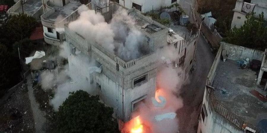 الاحتلال يهدم منزل عائلة الشهيد عبد القادر القواسمي في الخليل للمرة الثانية