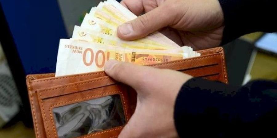 وزارة المالية تصدر تصريحاً بشأن رواتب الموظفين