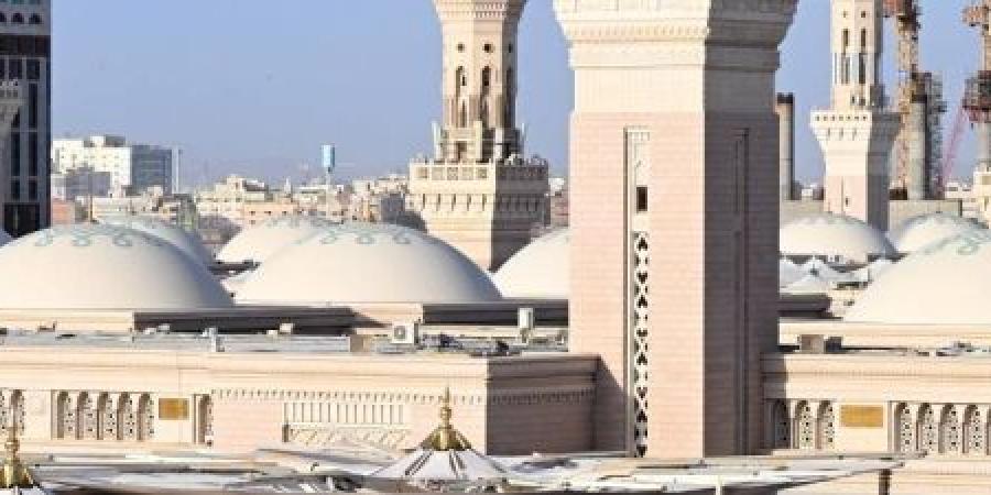 القباب المتحركة تحفة معمارية تزين المسجد النبوي