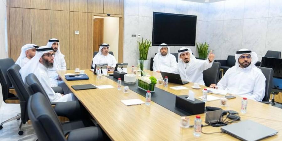 بحث سبل تطوير منظومة النقل والطرق في عجمان