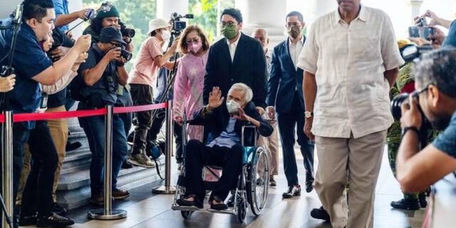 وكالة ماليزية تصادر 700 مليون دولار من أصول رجل أعمال