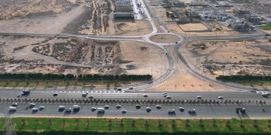 «طرق الشارقة» تنفذ مسارين بطول 4.4 كم في الرحمانية