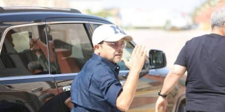 بعد ظهوره المختلف في جنازة سامح عبد العزيز.. هنيدي يوضح حقيقة حالته الصحية