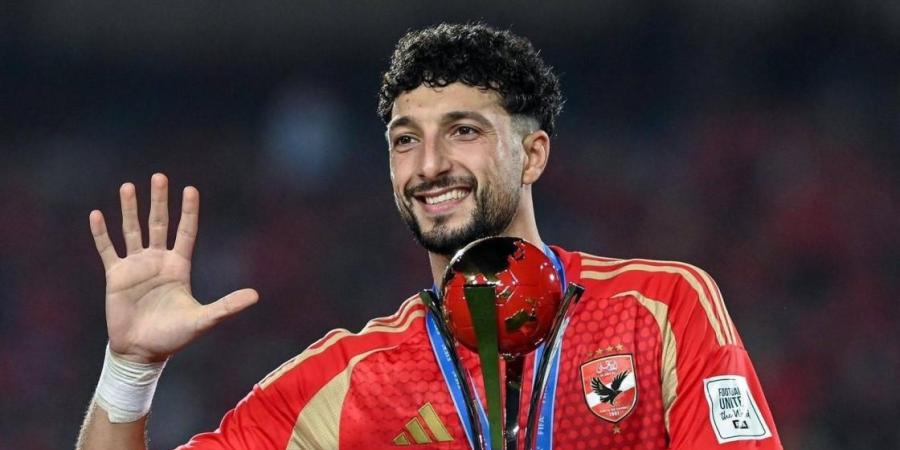 رفع راتبه لـ1.4 مليون دولار.. وسام أبو على يقترب من البقاء في الأهلي