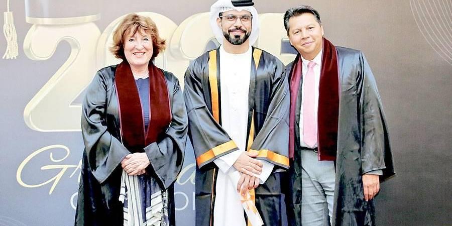 عمر الشيبة.. أول إماراتي ينال دكتوراه في «المسؤولية المجتمعية»