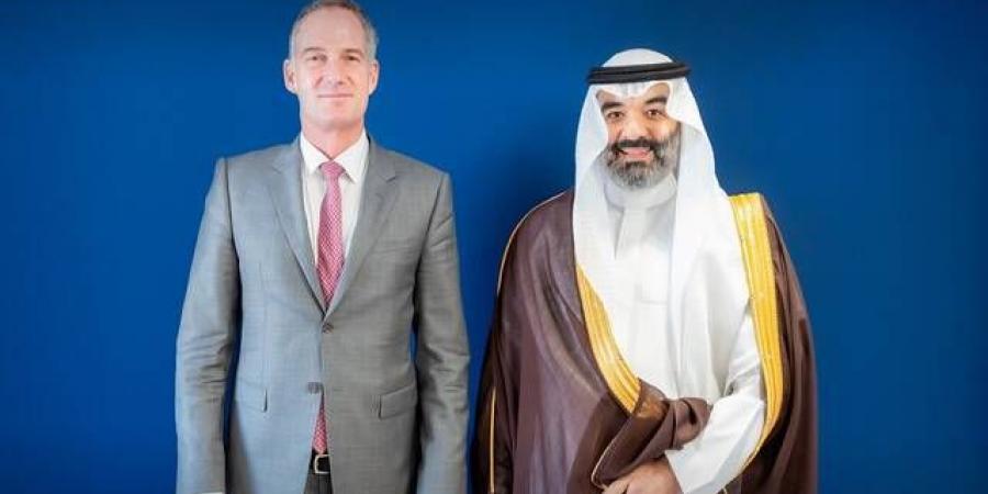 وزير الاتصالات يبحث تعزيز الشراكة مع بريطانيا بمجال الذكاء الاصطناعي