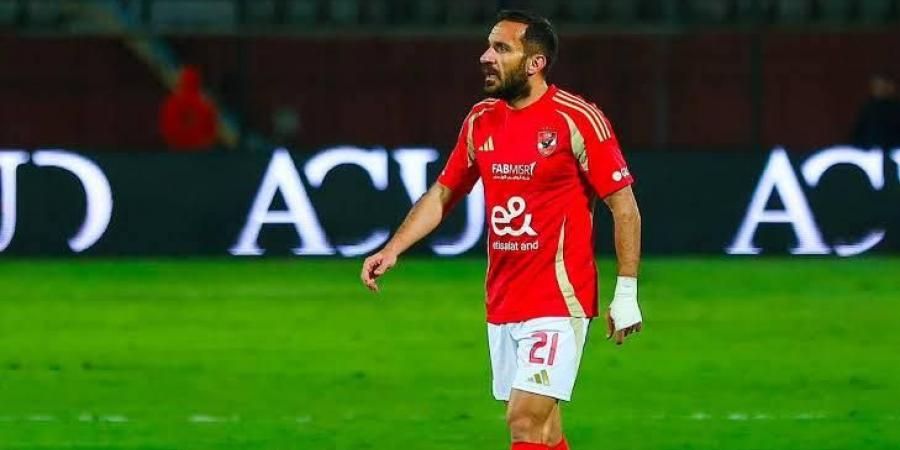 علي معلول يحرج الأهلي في تونس.. هل أغلق صفحة الأحمر تماماً؟