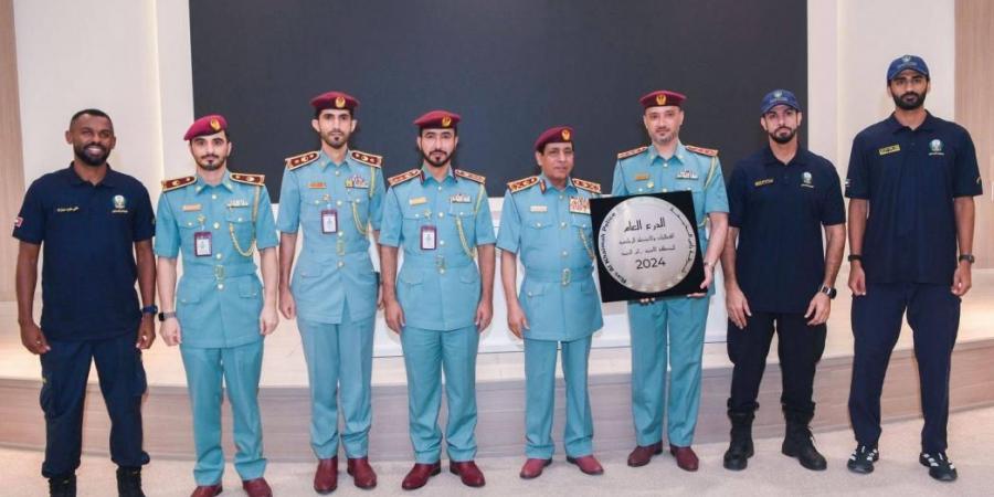 قائد شرطة رأس الخيمة يُكرّم أبطال الموسم