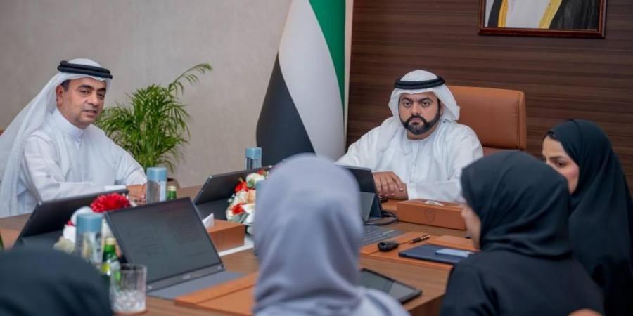 محمد بن حمد يطّلع على خطط وخدمات مستشفى الفجيرة