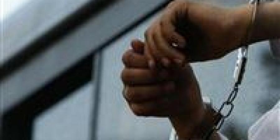 القبض
      على
      سائق
      سيارة
      بعد
      أداء
      حركات
      استعراضية
      بالإسكندرية