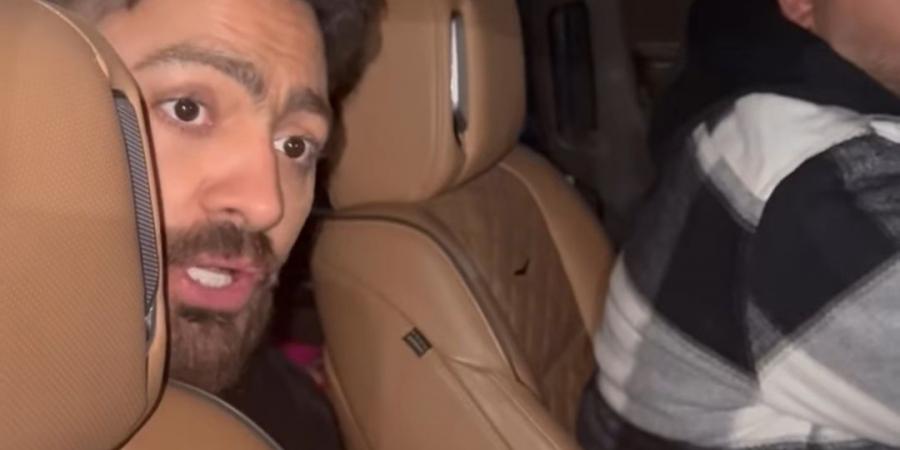 «شغلني
      عندك»..
      فتاة
      تستغيث
      بـ
      تامر
      حسني
      عقب
      حفله
      في
      قصر
      عابدين
      ورد
      غير
      متوقع
      من
      الفنان