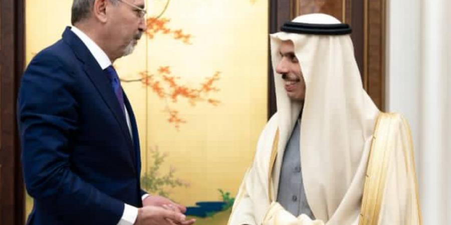 وزير
      الخارجية
      يستقبل
      نظيره
      الأردني
      ويبحثان
      تعزيز
      العلاقات
      الثنائية