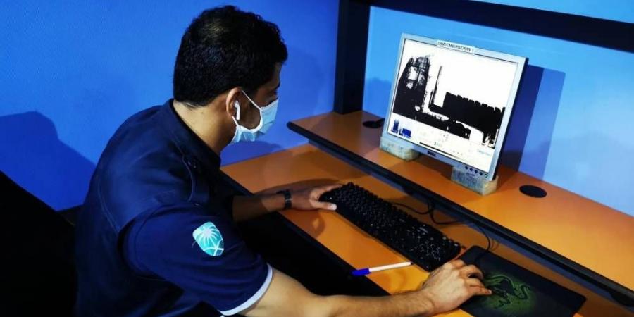 100 صنف من المواد المخدرة والأسلحة ضبطت بالمنافذ