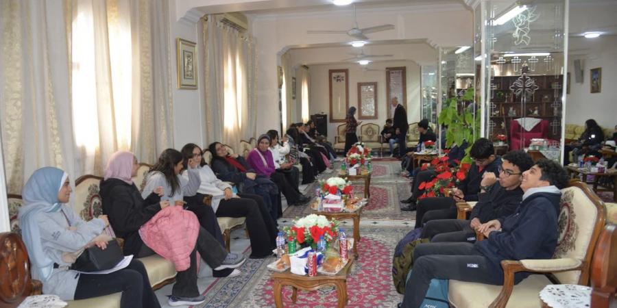 استمرار
      استقبال
      الوفود
      السياحية
      عبر
      الخط
      الجوي
      المنتظم
      لتعزيز
      السياحة
      الدينية
      باسيوط