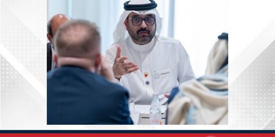 الشعبة
      البرلمانية
      تشارك
      في
      اجتماع
      المكتب
      التنفيذي
      للجمعية
      البرلمانية
      الآسيوية
      بالدوحة