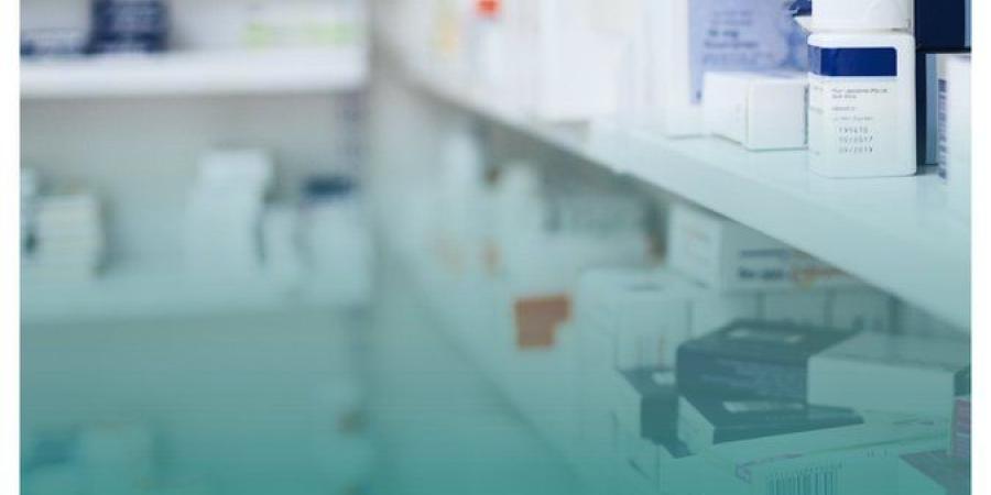 النيابة
      العامة:
      بيع
      أو
      حيازة
      مستحضرات
      صيدلانية
      مغشوشة
      أو
      منتهية
      الصلاحية
      يُعد
      مخالفة
      نظامية