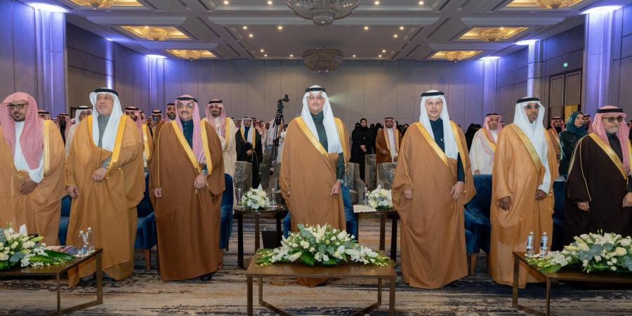 محافظ
      الأحساء
      يرعى
      حفل
      تقاعد
      مدير
      تعليم
      المحافظة
      السابق