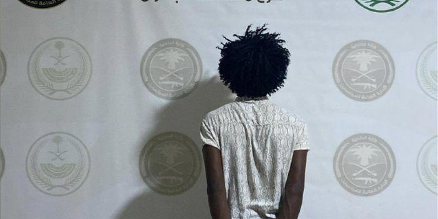 “دوريات
      المجاهدين”
      بجازان
      تقبض
      على
      مخالف
      اثيوبي
      لترويجه
      الحشيش
      والإمفيتامين
      المخدرتين