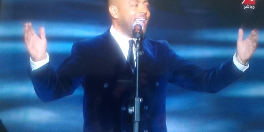 تامر
      عاشور
      يشعل
      حفله
      في
      موسم
      الرياض:
      وحشتوني
      وشكرا
      لـ
      أبو
      ناصر
      حبيبي
      وصديقي