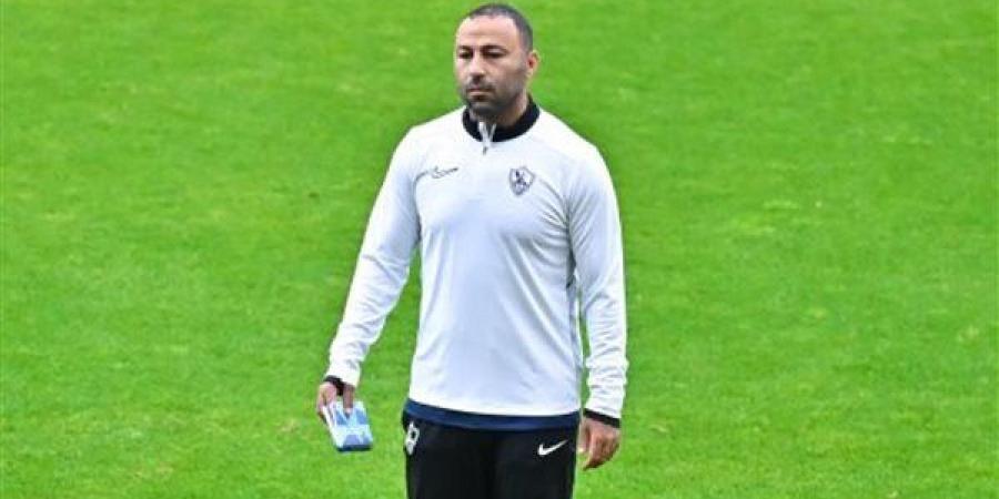 خالد
      الغندور:
      انقسام
      داخل
      الزمالك
      حول
      مصير
      أحمد
      عبد
      الرؤوف..
      والقرار
      معلق
      لحين
      حل
      أزمة
      القيد