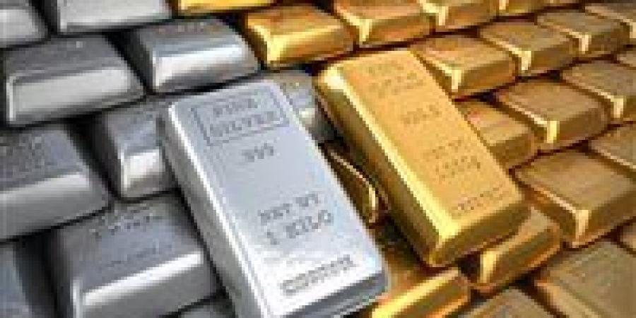 رسميا..
      سعر
      الفضة
      اليوم
      في
      مصر
      يقفز
      لمستويات
      تاريخية..
      الجرام
      بـ119
      جنيهًا