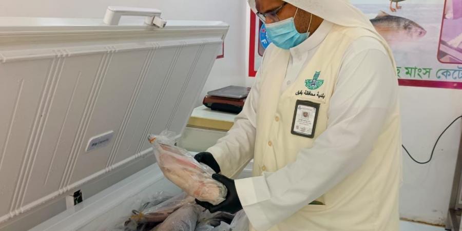 تحرير (342) مخالفة للاشتراطات الصحية والتجارية بحق منشآت في بقيق