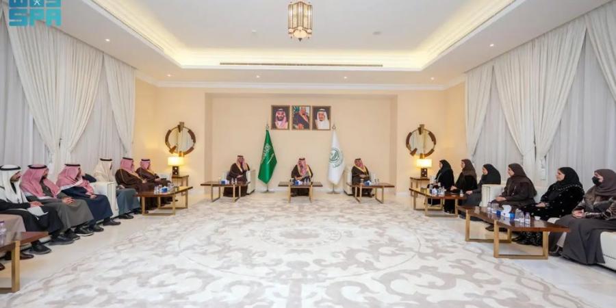 أمير منطقة حائل يستقبل مساعد وزير الإعلام