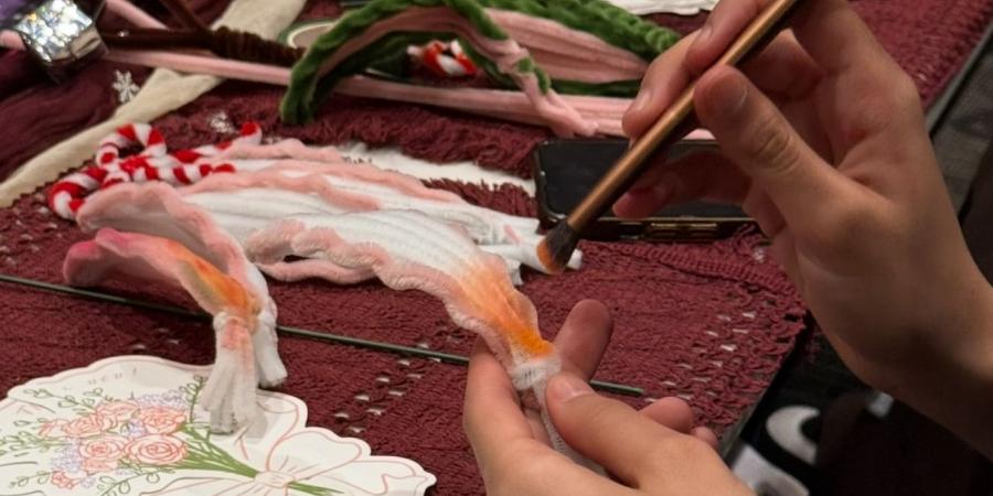 سابقة ابداعية حرفية للمقهى في أبها