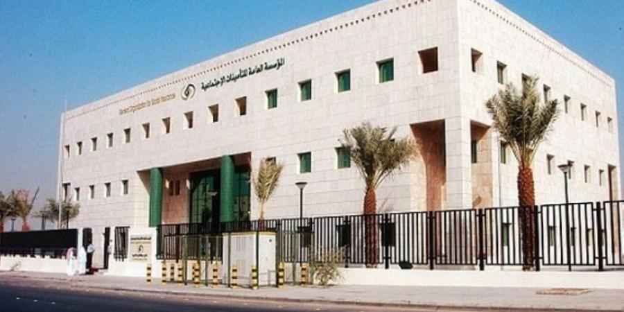 نصف مشتركي التأمينات بالرياض