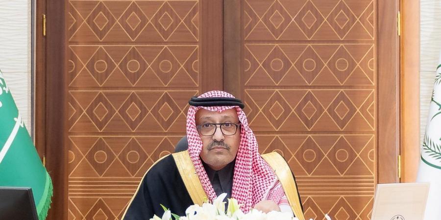 الأمير حسام بن سعود يرأس اجتماع اللجنة الإشرافية العليا لتحسين المشهد الحضري بمنطقة الباحة