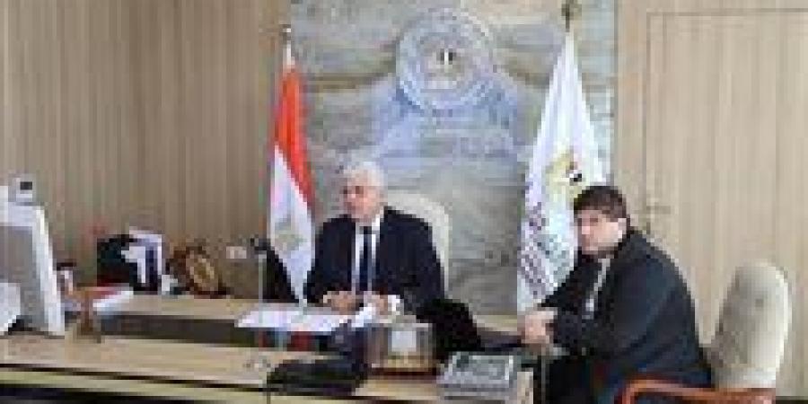 وزير التعليم العالي يعقد اجتماعًا مع المستشارين الثقافيين بالمكاتب والمراكز الثقافية المصرية بالخارج
