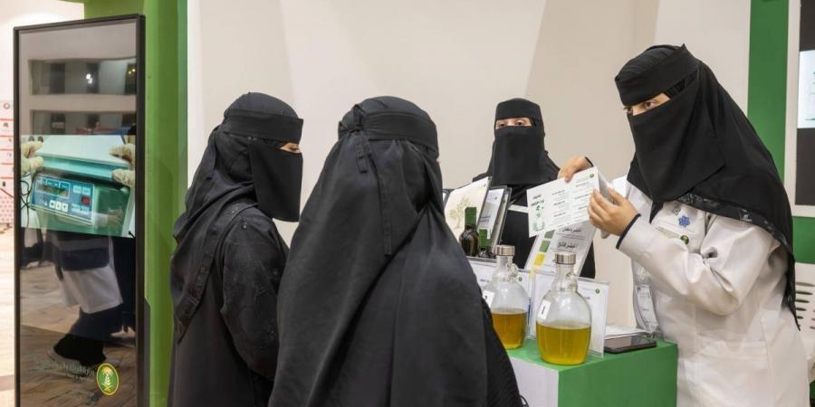 «بيئة الجوف» يعرف بخدماته في مهرجان زيتون الجوف الدولي الـ19