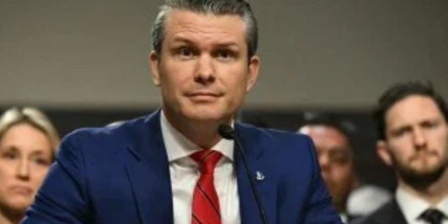 صحيفة تكشف استثمار دفاعي سري لـ هيجسيث قبل ضرب إيران.. والبنتاجون ترد