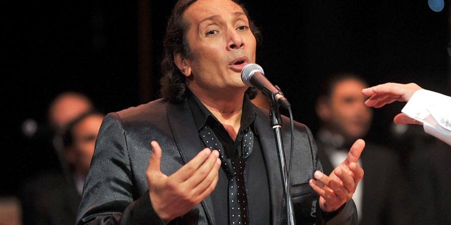 تنبأ بعدد أولاده وأنقذه من كارثة.. حكاية علي الحجار مع عم صبري العراف