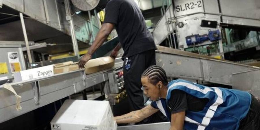 تراجع نشاط قطاع الخدمات الأمريكي لشهر مارس دون التوقعات