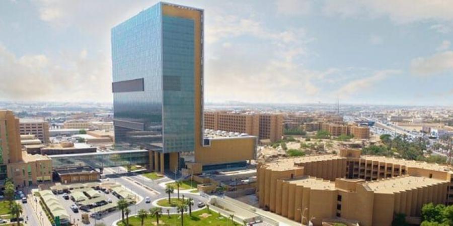 التخصصي يحقق إنجازًا عالميًا .. أول عمليات استئصال كبد روبوتية أحادية المنفذ من متبرعين أحياء