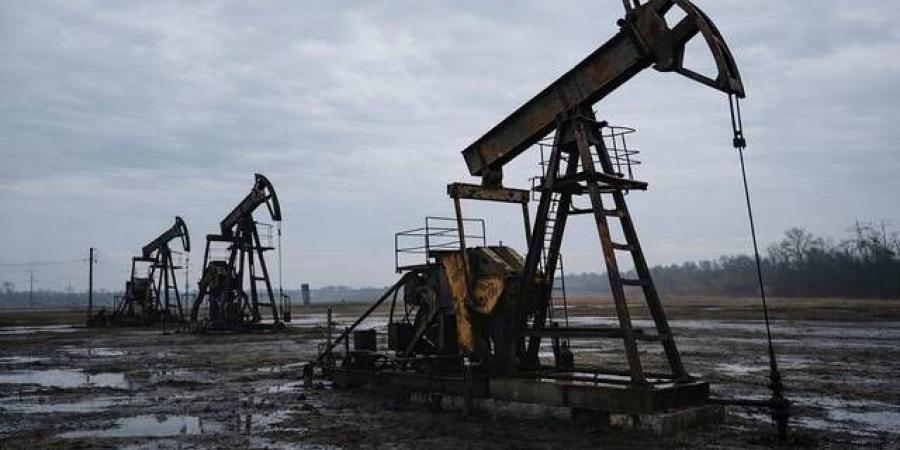 تراجع حاد لأسعار النفط مع فتح مضيق هرمز عقب الهدنة