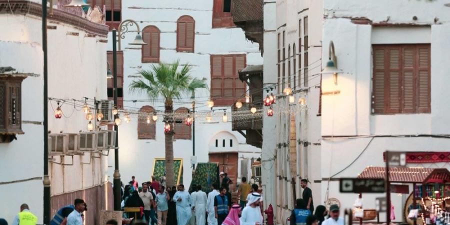 16 % نمو السياح المحليين