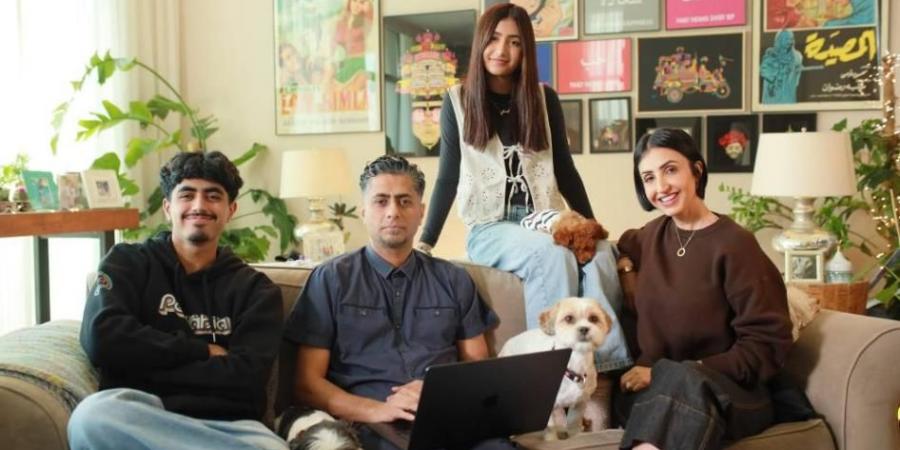 «الإعلام
      الإبداعي»
      تطلق
      ثانية
      حلقات
      «صورة
      عائلية»