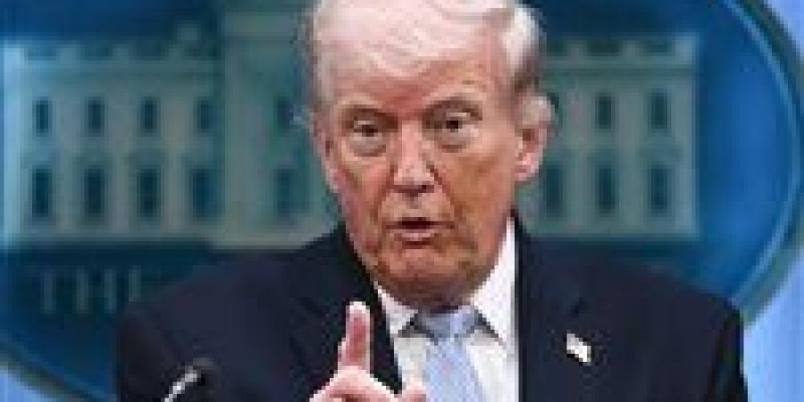 بعد عبور 212 ناقلة.. ترامب يحذر إيران من فرض 'إتاوات' مشفرة بهرمز