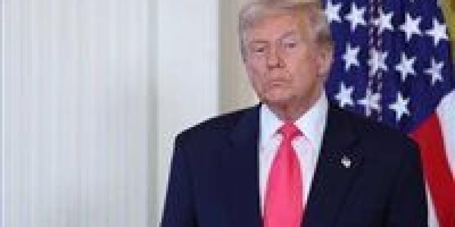 ترامب: أعداد هائلة من ناقلات النفط تتجه إلي أمريكا لتحميل أفضل أنواع النفط والغاز