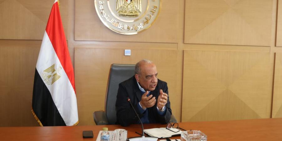 الكهرباء:
      المواطنون
      شركاء
      فى
      إنجاح
      خطة
      الترشيد
      بتحقيق
      وفّرا
      خلال
      أسبوع
      بلغ
      18
      ألف
      ميجاوات
      ساعة