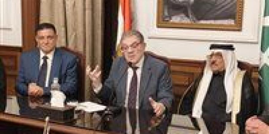 خلال
      لقائه
      بمجلس
      القبائل
      العربية
      والعائلات
      المصرية..
      رئيس
      الوفد:
      سقوط
      إيران
      الخطر
      الأكبر
      الذي
      يهدد
      المنطقة
      العربية
      ودول
      الخليج