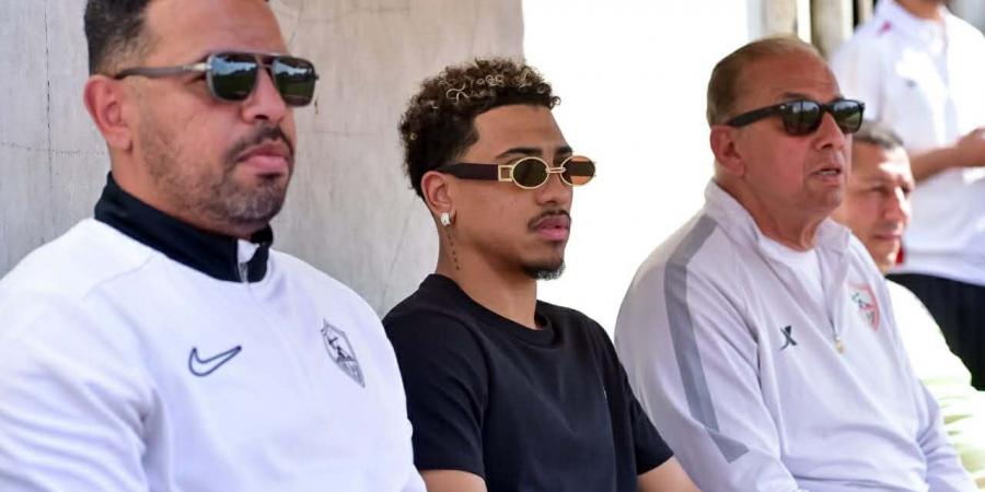 خوان
      بيزيرا
      يتابع
      مباراة
      فريق
      الزمالك
      مواليد
      2007
      أمام
      الأهلي
      في
      بطولة
      الجمهورية