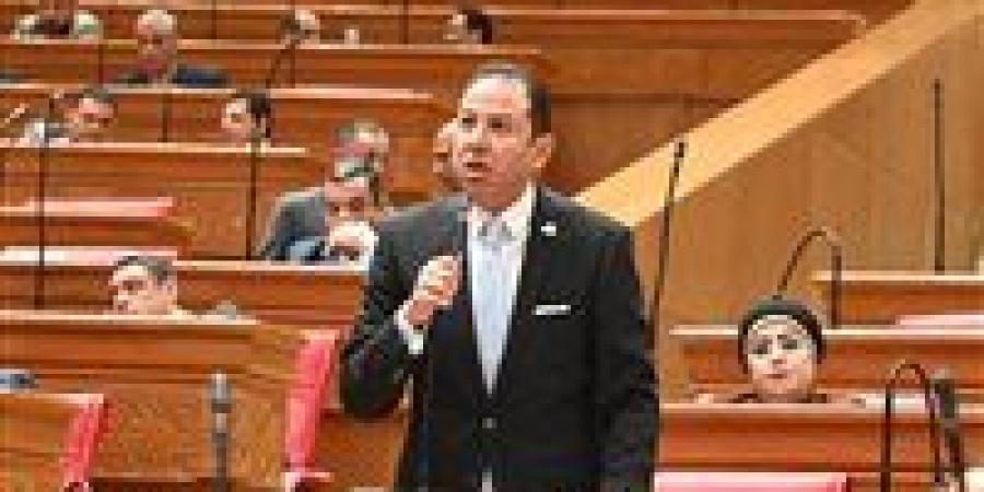 النائب
      حسن
      عمار:
      موازنة
      العام
      الجديد
      تضع
      الاقتصاد
      أمام
      اختبار
      التوازن
      بين
      الإيرادات
      والحماية
      الاجتماعية