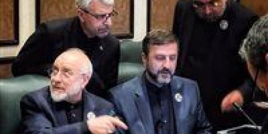 إعلام
      إيراني: واشنطن
      تقبل
      "خطة
      النقاط
      العشر"
      كأساس
      لإنهاء
      الحرب
      مع
      طهران