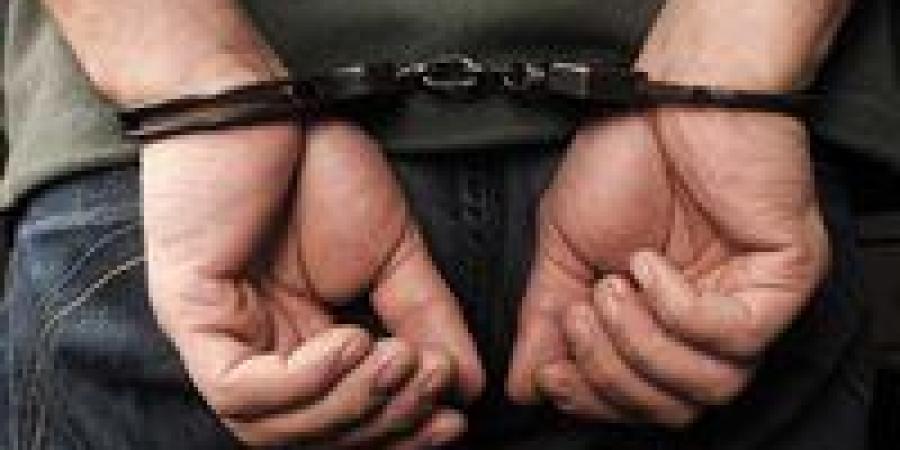 نصاب
      النفوذ
      الوهمي..
      سقوط
      مسجل
      خطر
      أوهم
      ضحاياه
      بتخصيص
      أراضٍ
      زراعية
      مقابل
      رشوة