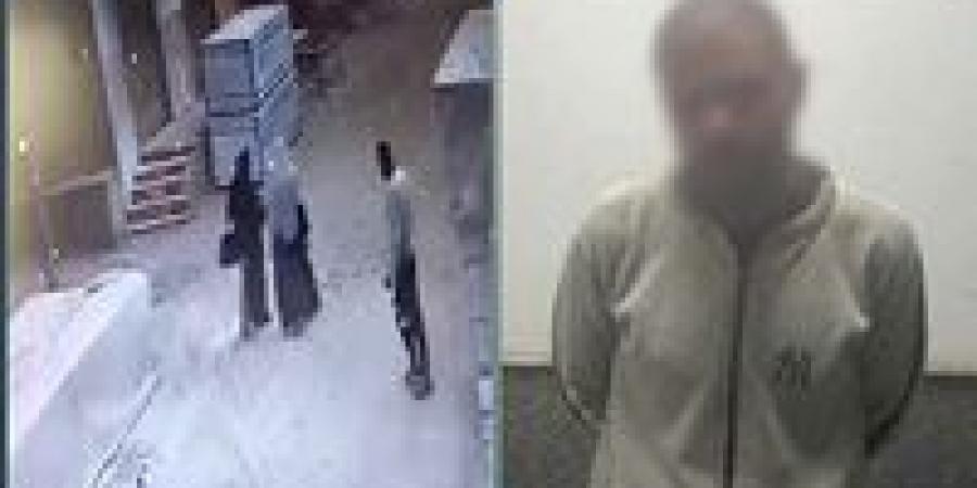 في
      طريقهما
      للعمل..
      القبض
      على
      المتهم
      بالتعدي
      سيدتين
      بسلاح
      أبيض
      في
      الدقهلية