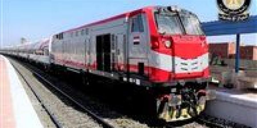 لو
      مسافر
      النهارده..
      مواعيد
      القطارات
      اليوم
      الثلاثاء
      14
      أبريل
      2026
      على
      خط
      القاهرة
      –
      أسوان
      (مكيف
      وروسي)