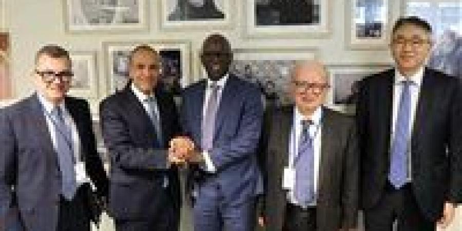 وزير
      التخطيط:
      الاقتصاد
      المصري
      أظهر
      صلابة
      في
      ظل
      التوترات
      الجيوسياسية
      في
      المنطقة